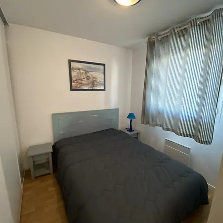 Apartment Avec Piscine - La Chaume Les Sables-d'Olonne