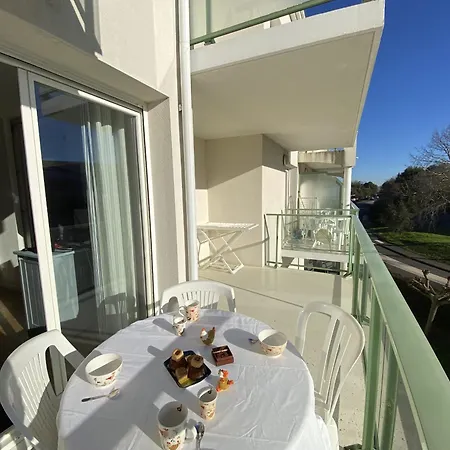 Avec Piscine - La Chaume Apartment *